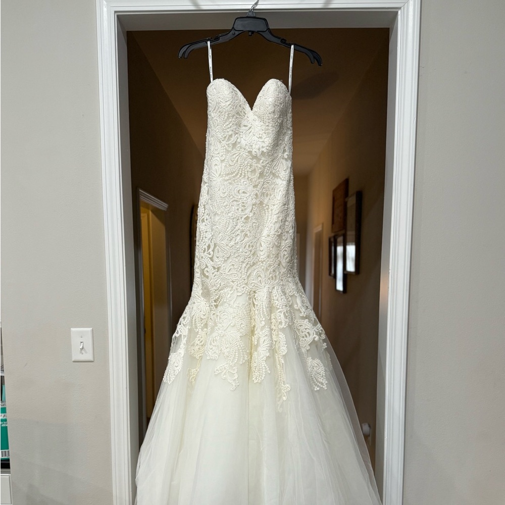 Wedding gown